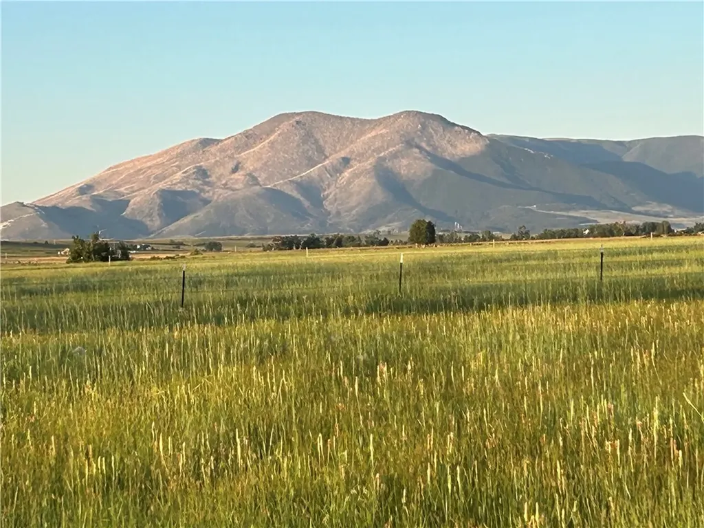 Tbd East Bench Road Roberts MT 59068