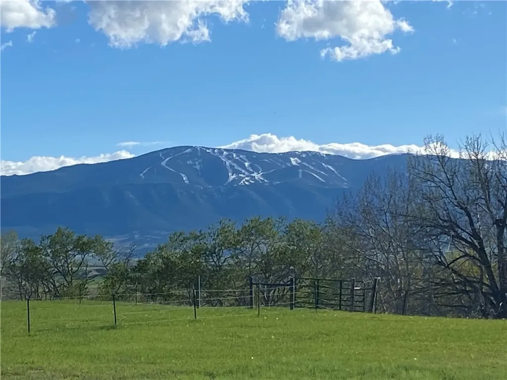 Tbd East Bench Road Roberts MT 59068