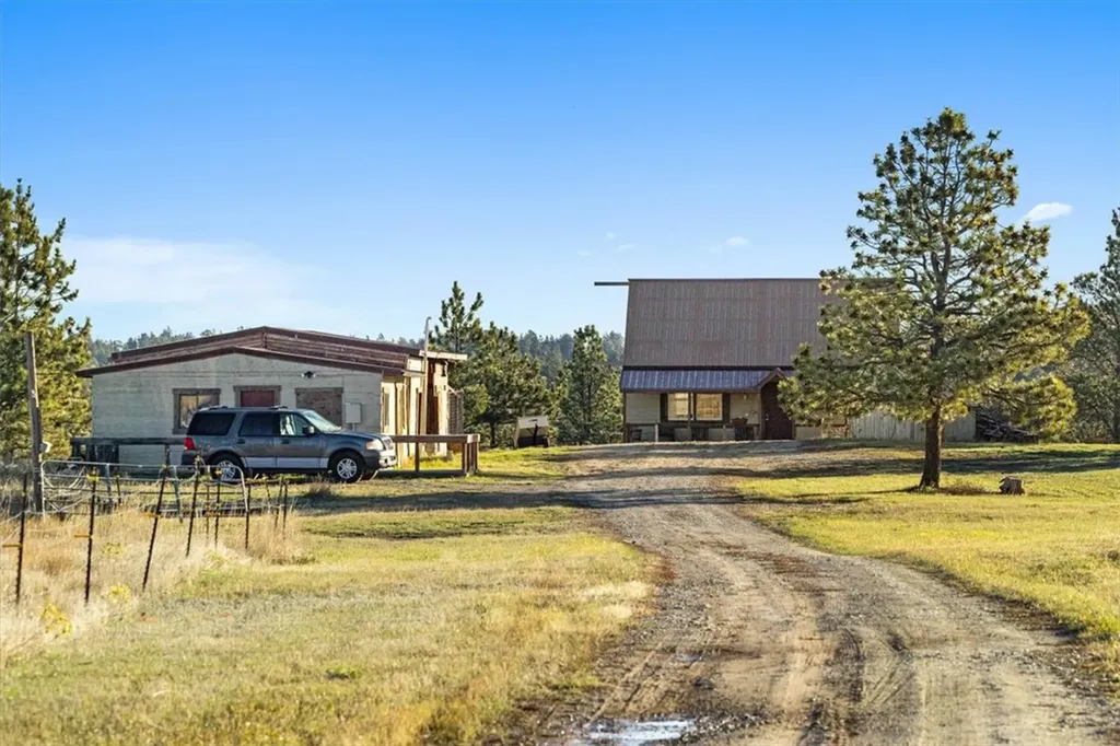 9 Lost Cache Road Columbus MT 59019
