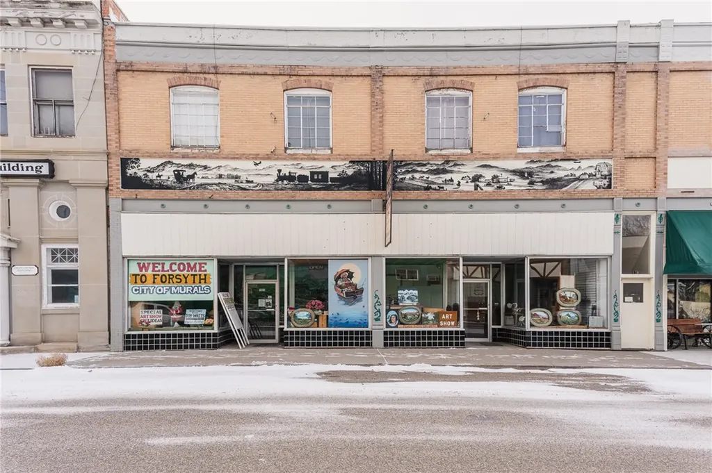 172 N 9th Avenue Forsyth MT 59327