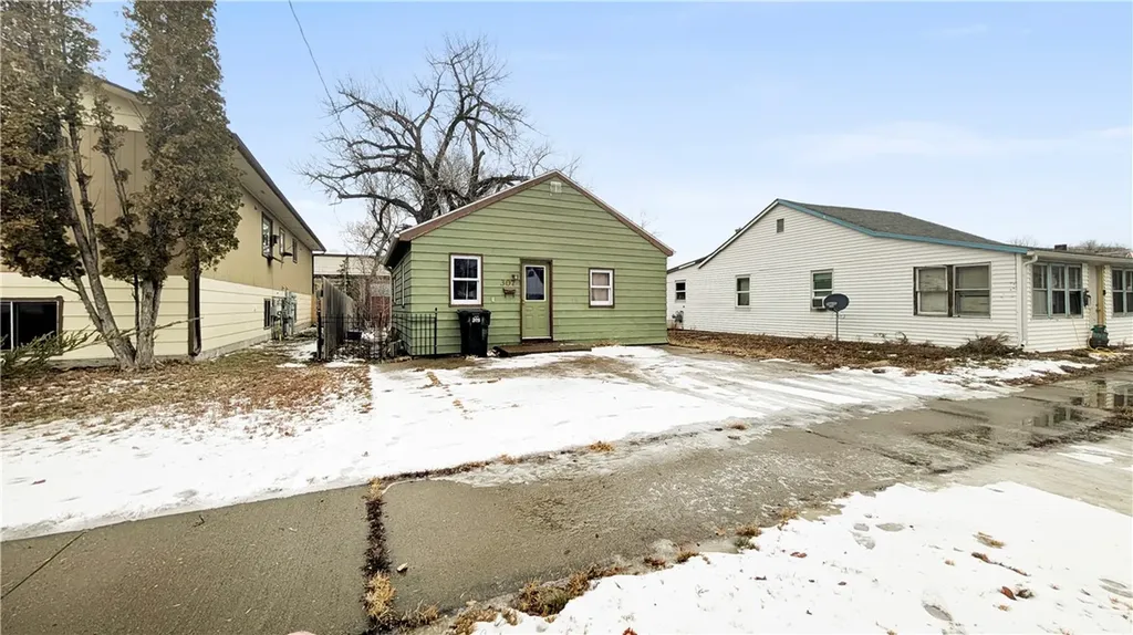 307 N Sargent Avenue Glendive MT 59330
