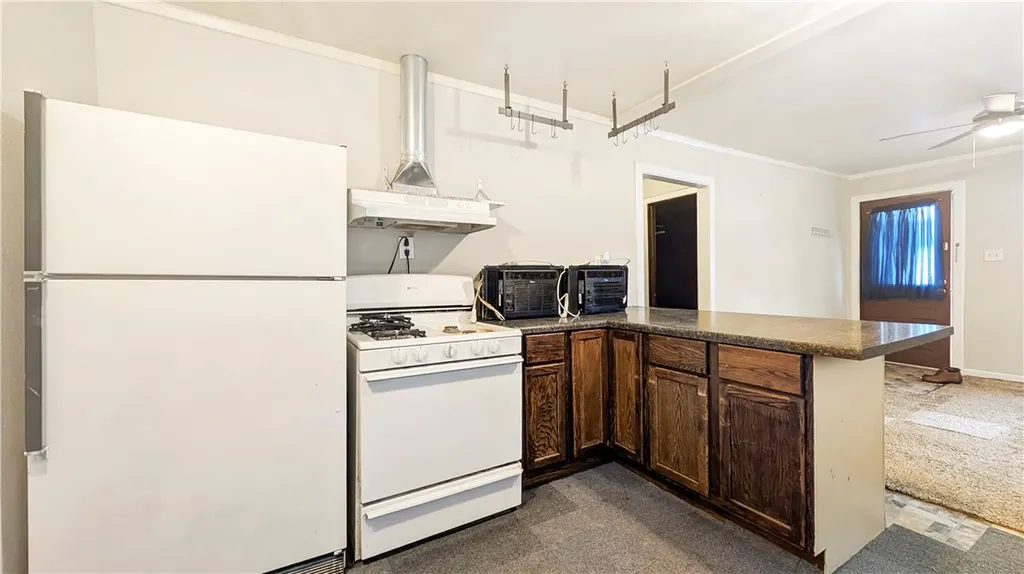 307 N Sargent Avenue Glendive MT 59330