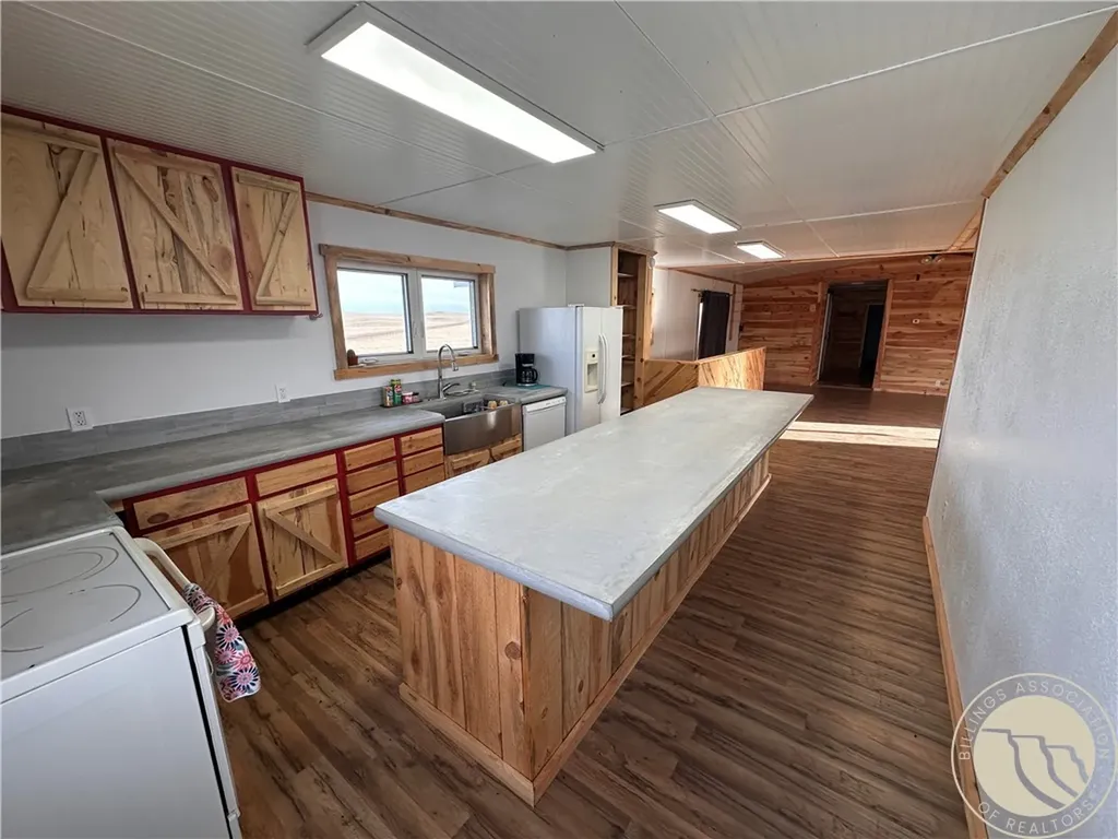 30 Little Beaver Road Baker MT 59313