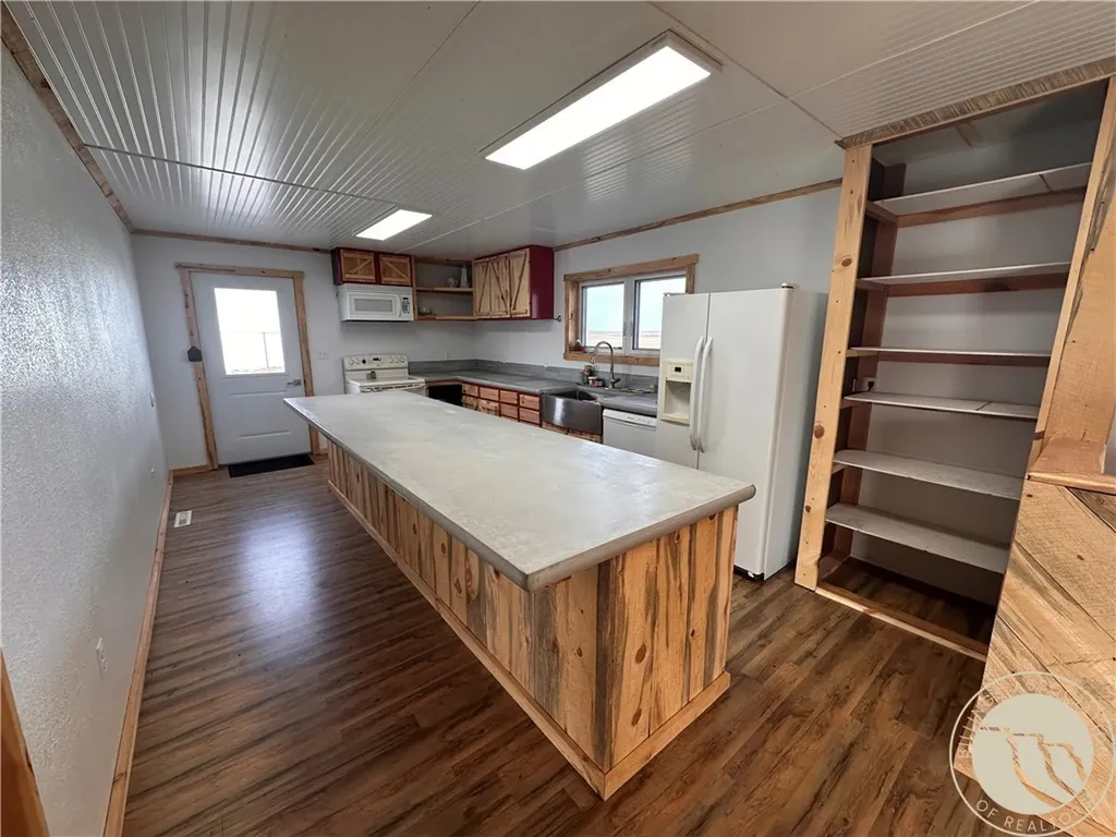 30 Little Beaver Road Baker MT 59313