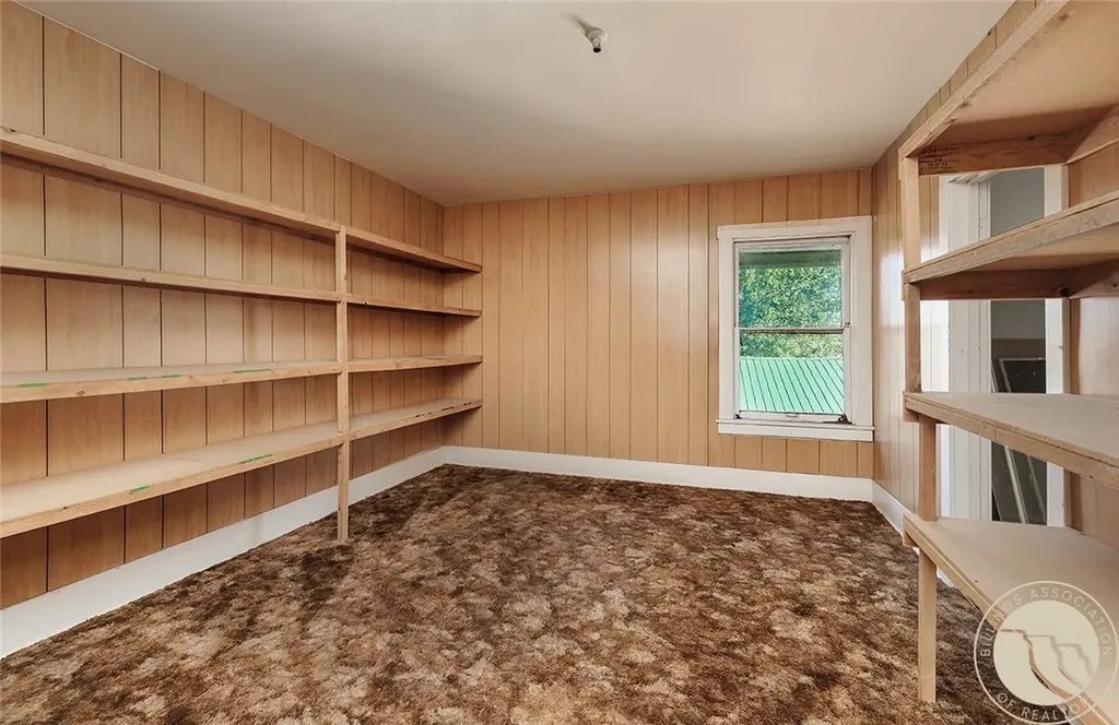 8 N Division Street Reed Point MT 59069
