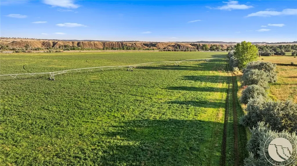 2573 Road 8 Huntley MT 59088