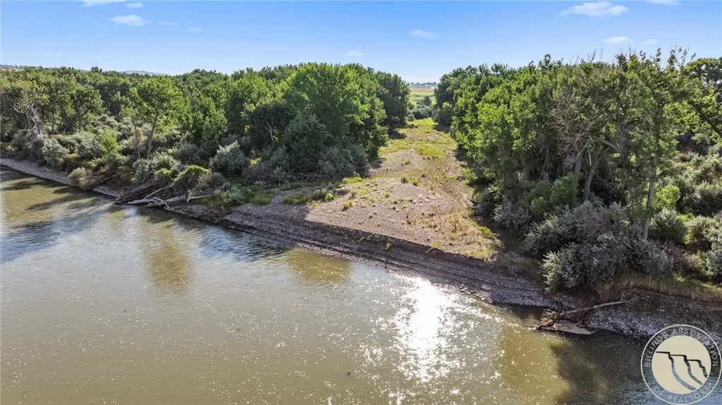 2573 Road 8 Huntley MT 59088