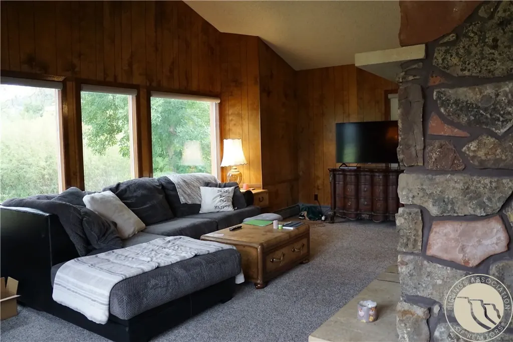 79 Meyers Road Columbus MT 59019