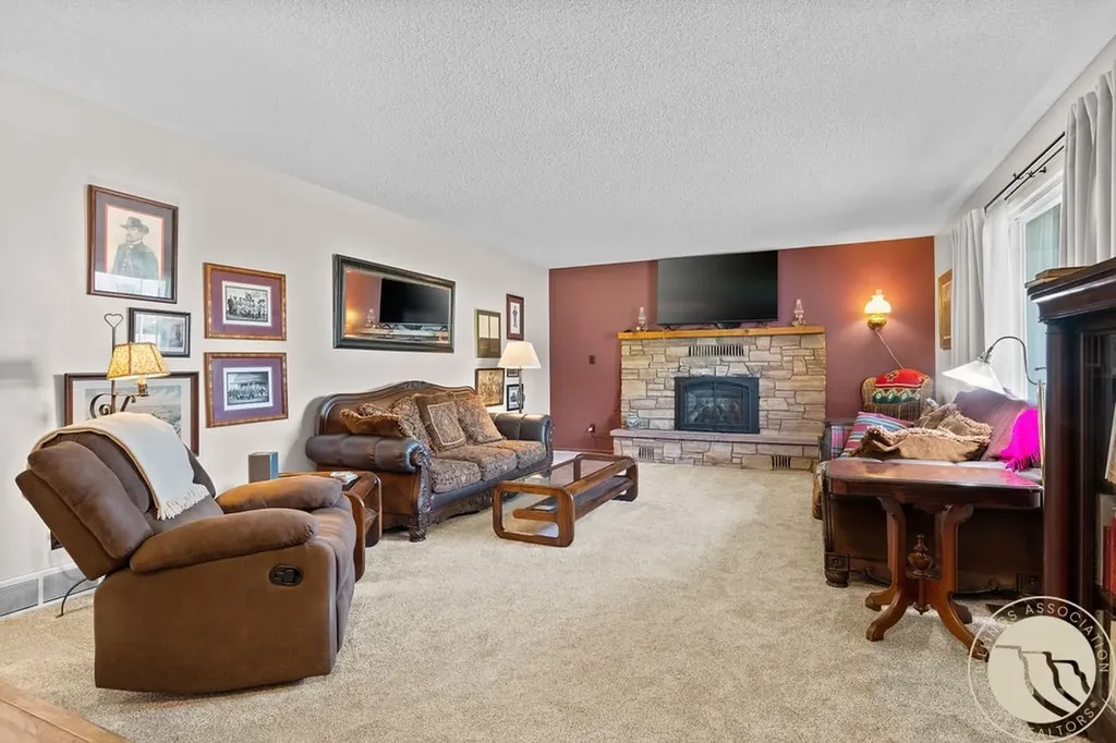 820 1st Street S Hardin MT 59034