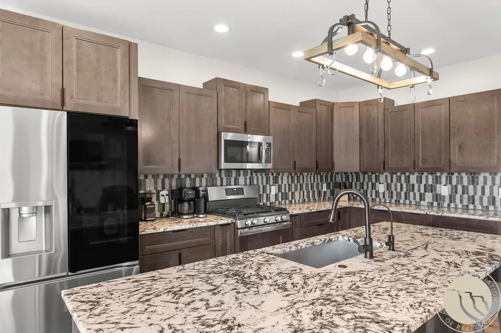 661 Light Stream Lane Billings MT 59106