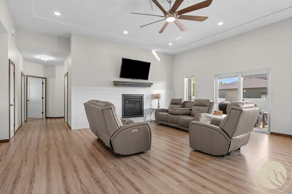 661 Light Stream Lane Billings MT 59106