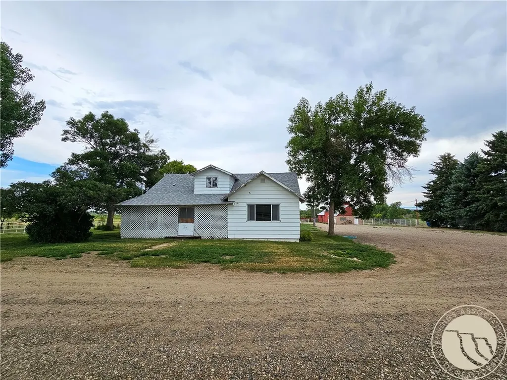 9786 Us Highway 212 Joliet MT 59041