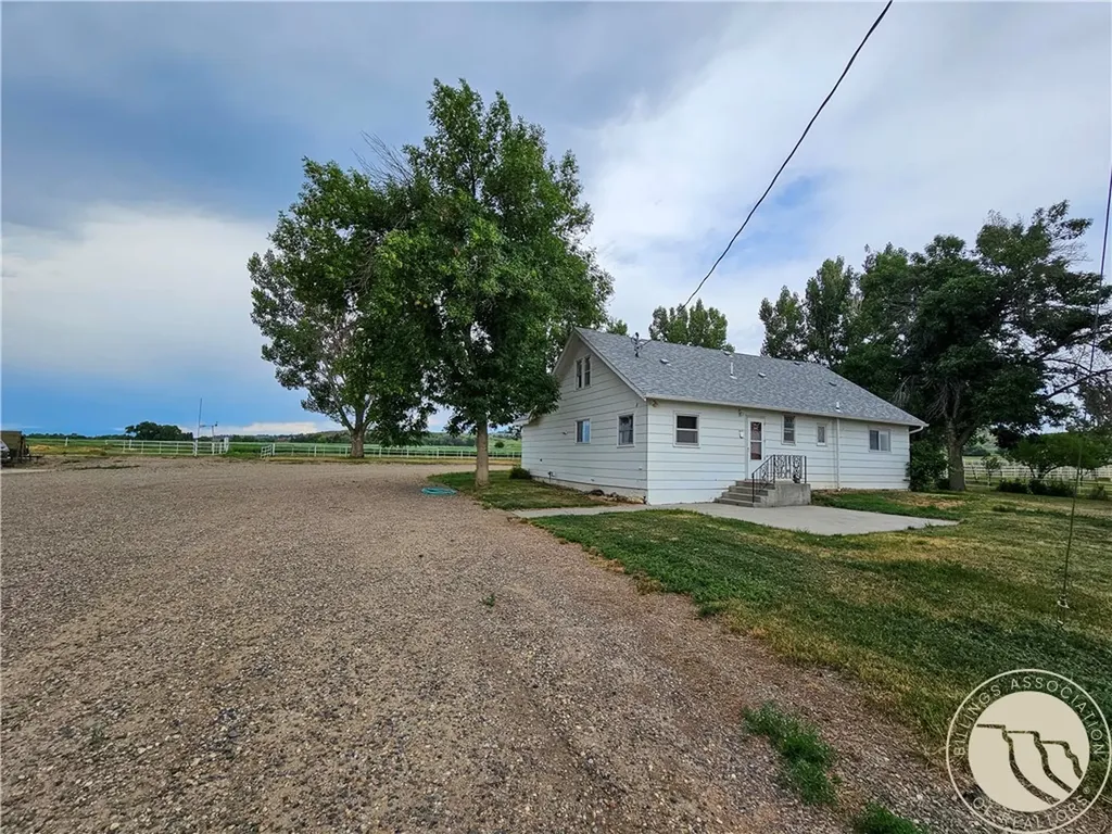 9786 Us Highway 212 Joliet MT 59041