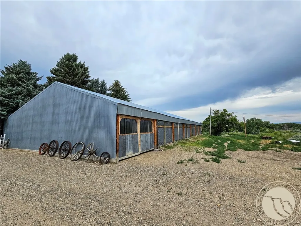 9786 Us Highway 212 Joliet MT 59041