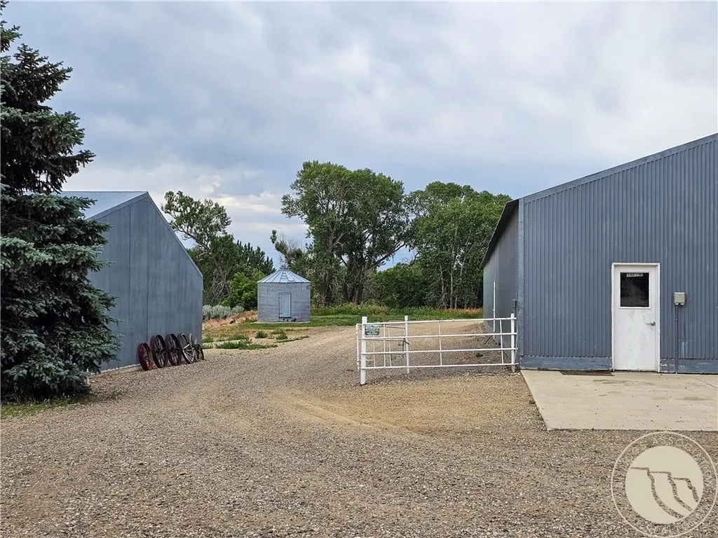 9786 Us Highway 212 Joliet MT 59041