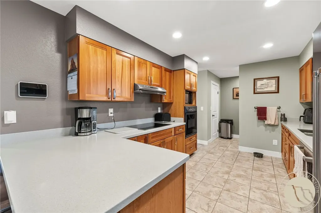 11698 Highway 313 Hardin MT 59034