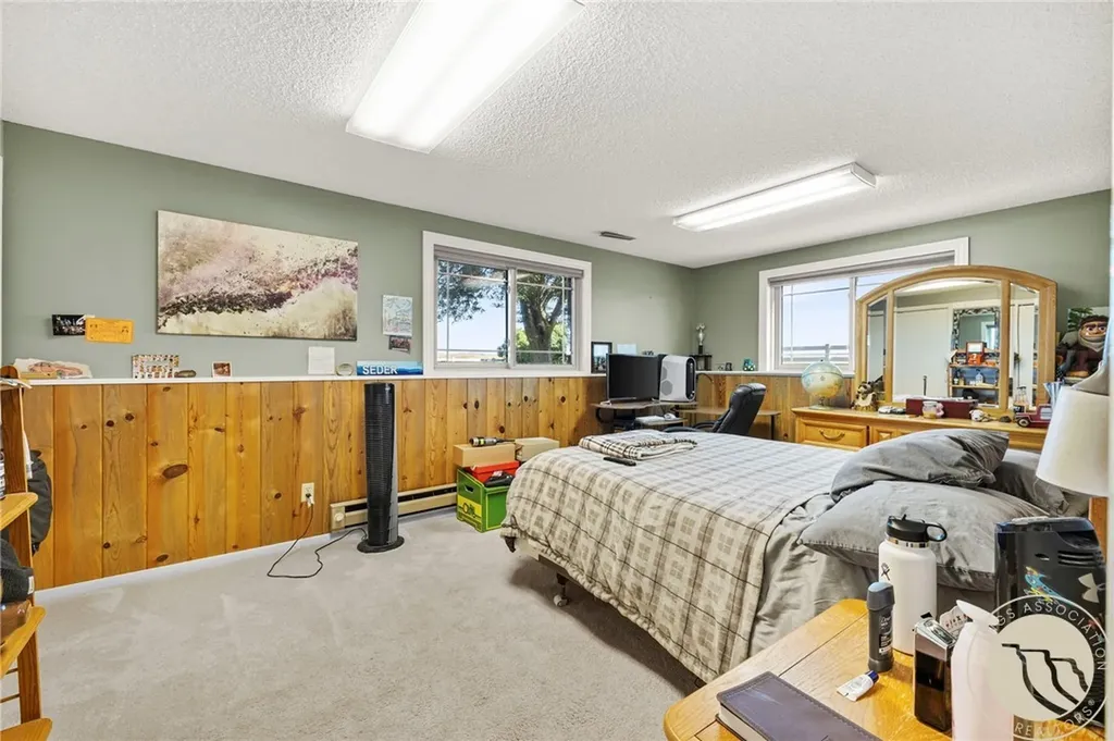 11698 Highway 313 Hardin MT 59034