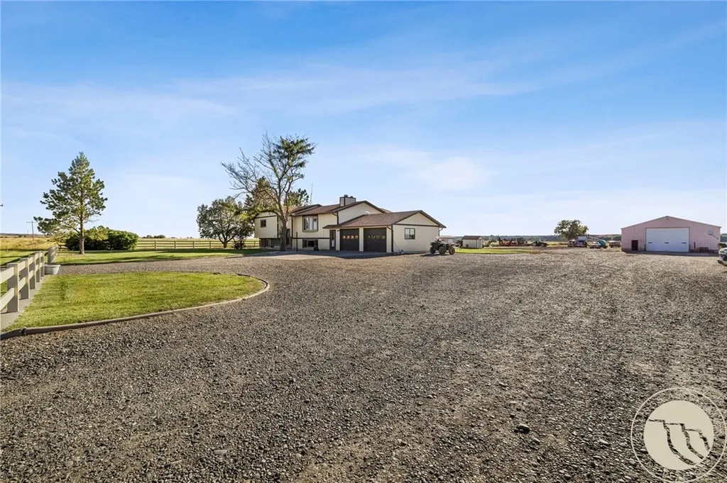 11698 Highway 313 Hardin MT 59034