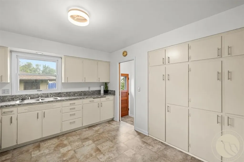 2645 Custer Avenue Billings MT 59102