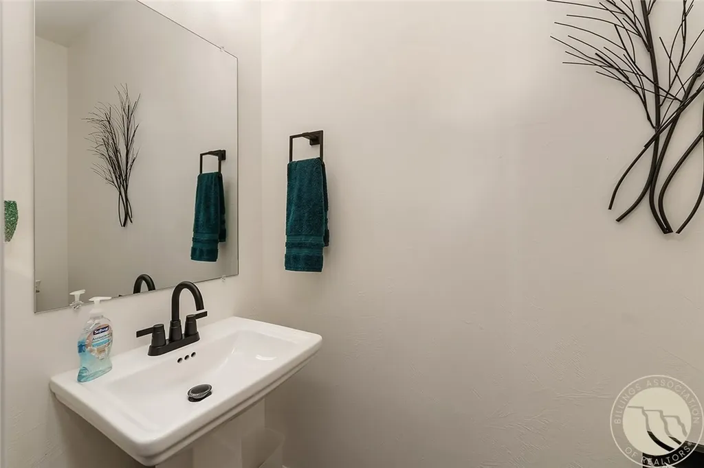 2735 Hummingbird Way Billings MT 59105