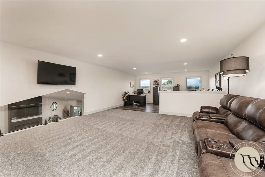 2735 Hummingbird Way Billings MT 59105