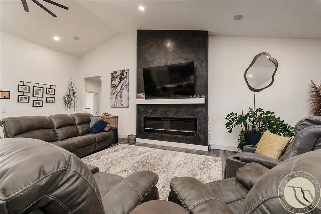 2735 Hummingbird Way Billings MT 59105