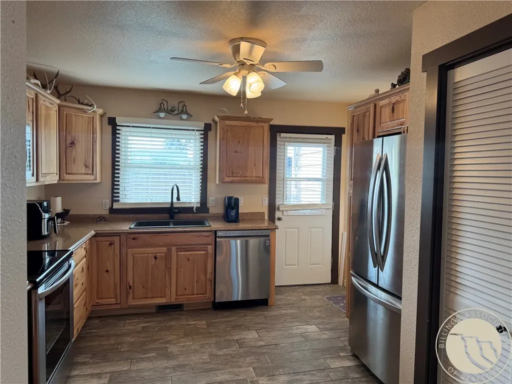 704 Hooper Street Big Timber MT 59011