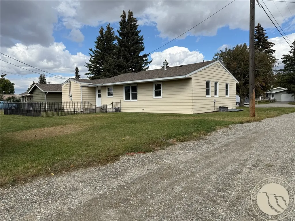 704 Hooper Street Big Timber MT 59011