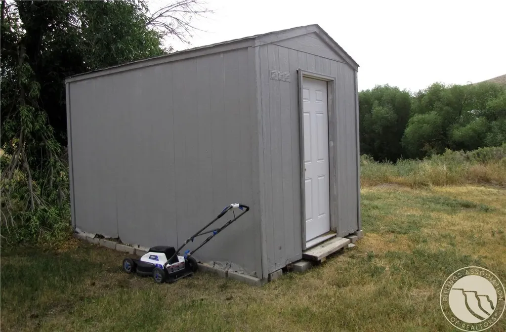 123 S 4th Street Bearcreek MT 59007