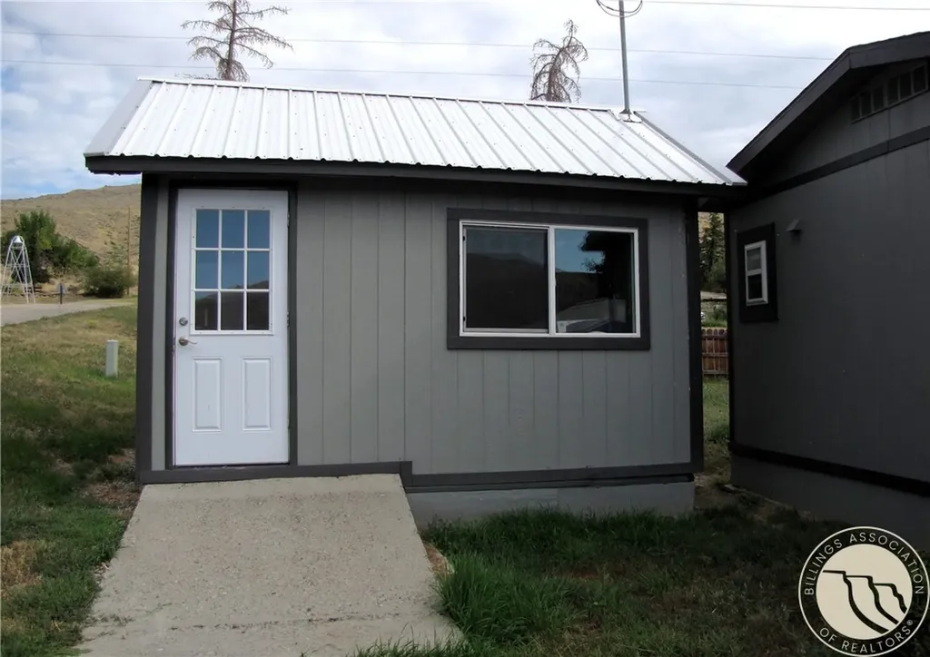 123 S 4th Street Bearcreek MT 59007