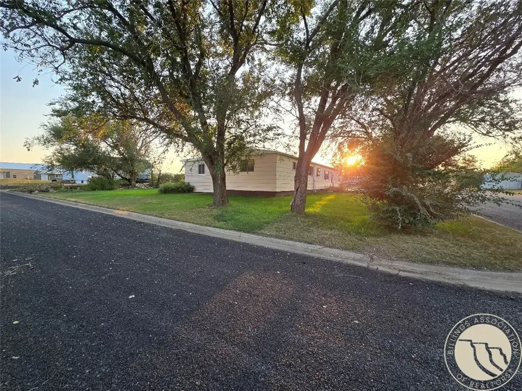 118 E Pleasant Avenue Baker MT 59313