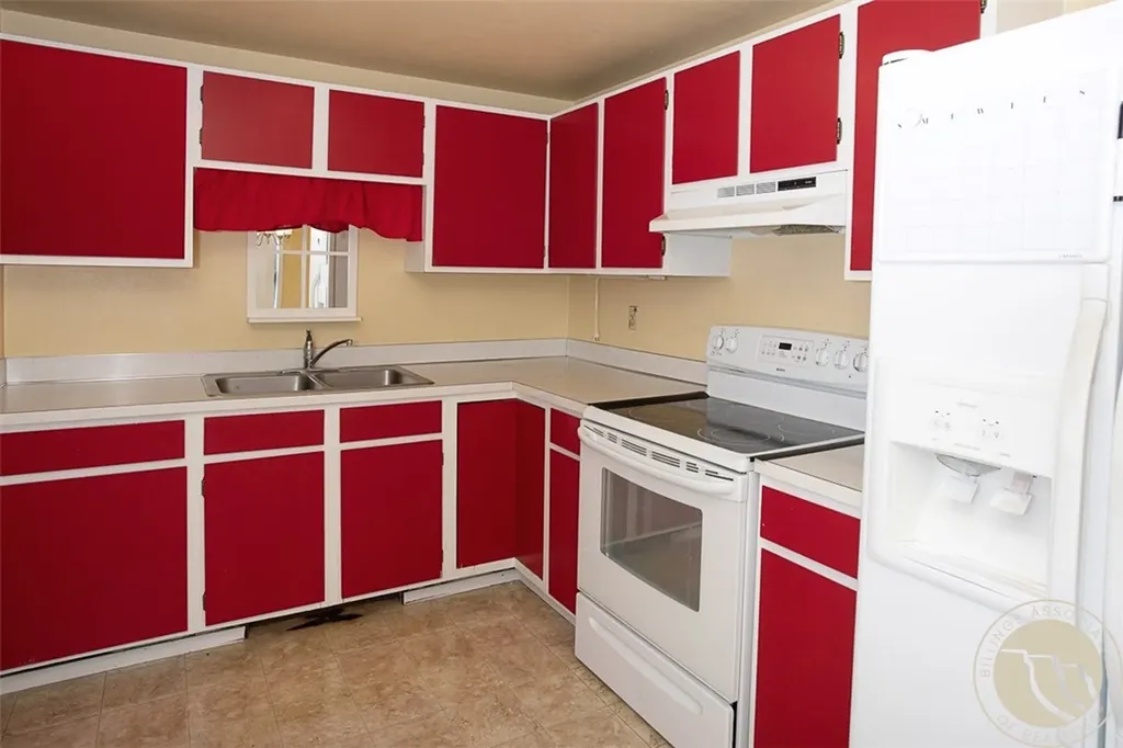 125 7th E Hardin MT 59034