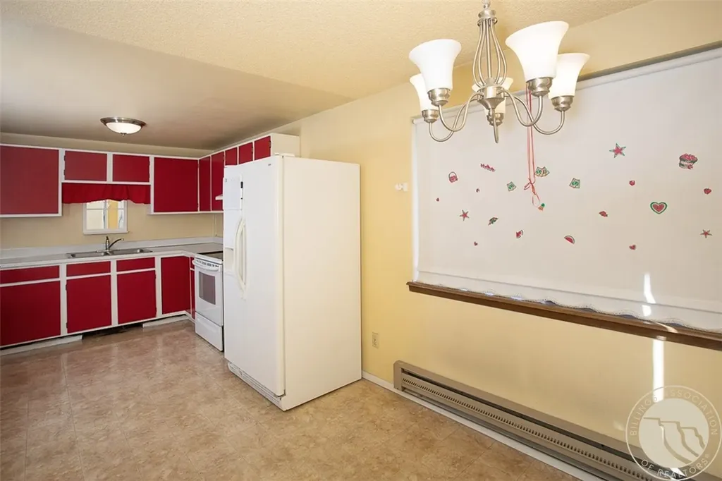 125 7th E Hardin MT 59034