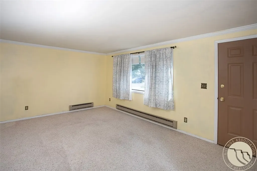 125 7th E Hardin MT 59034