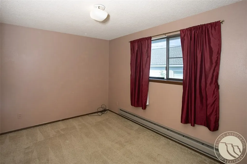 125 7th E Hardin MT 59034