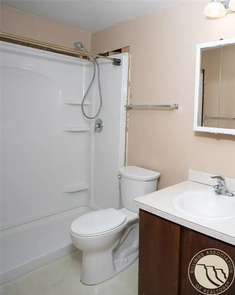 125 7th E Hardin MT 59034