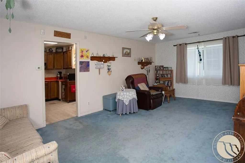 701 1st W Hardin MT 59034