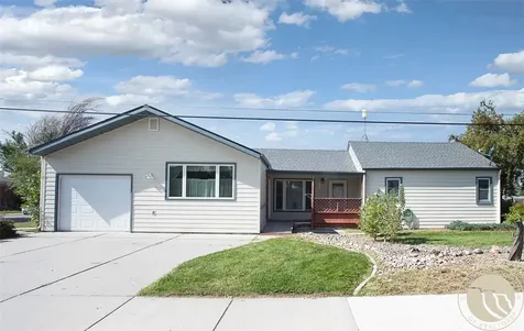 701 1ST W Hardin MT 59034