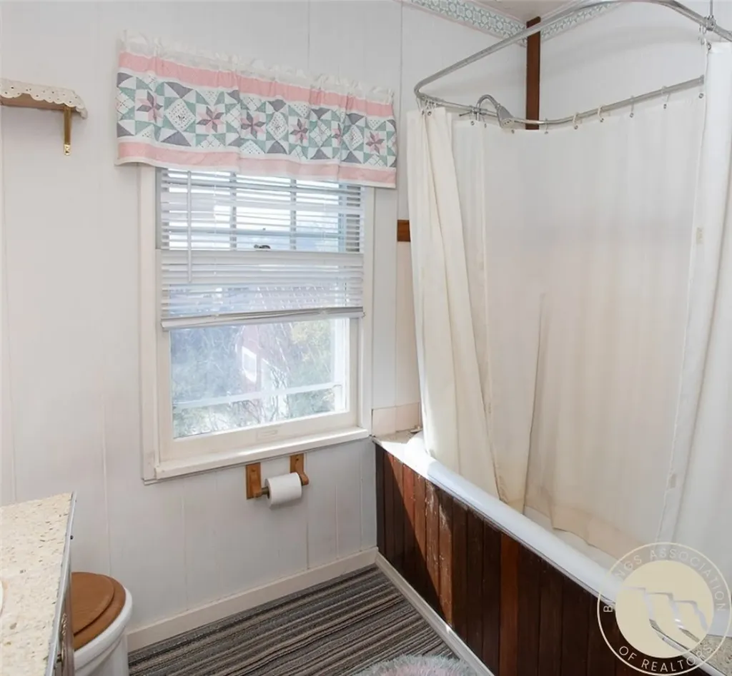 724 N Center Avenue Hardin MT 59034