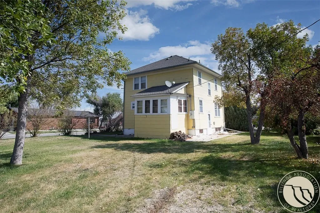 724 N Center Avenue Hardin MT 59034