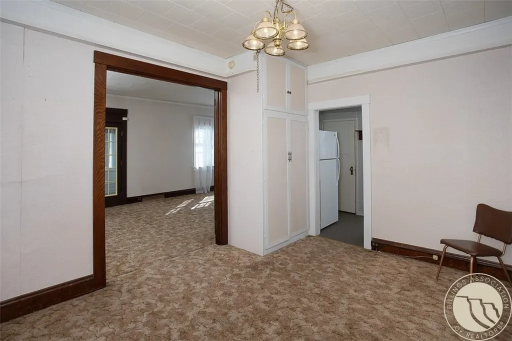 724 N Center Avenue Hardin MT 59034