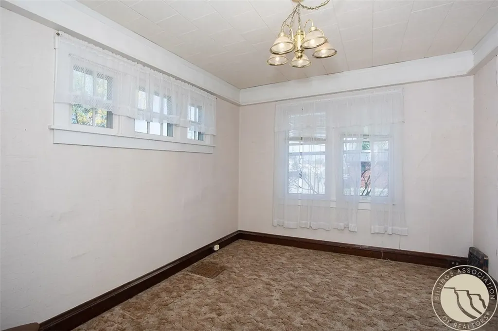 724 N Center Avenue Hardin MT 59034