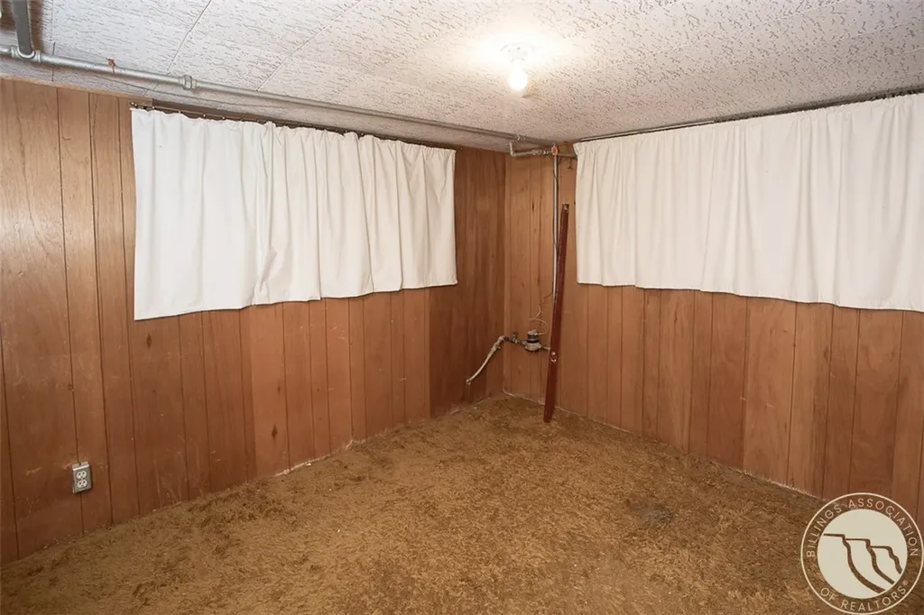 724 N Center Avenue Hardin MT 59034