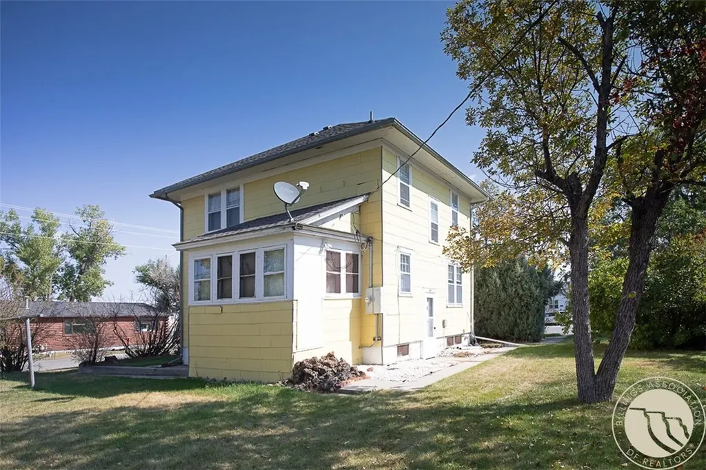 724 N Center Avenue Hardin MT 59034