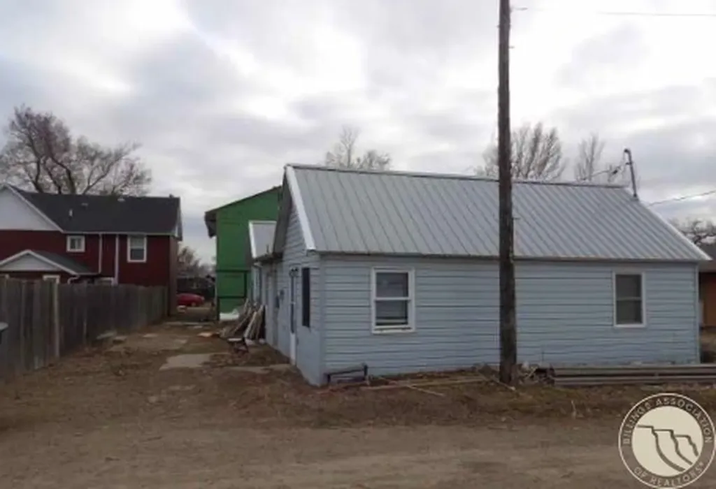 320 N 3rd N Glasgow MT 59230