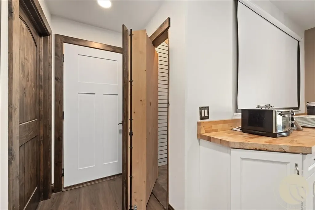 2900 Chief White Bird Trail Laurel MT 59044