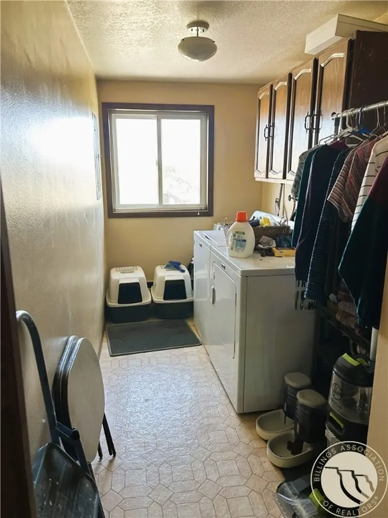 1144 Sugar Factory Road Hardin MT 59034
