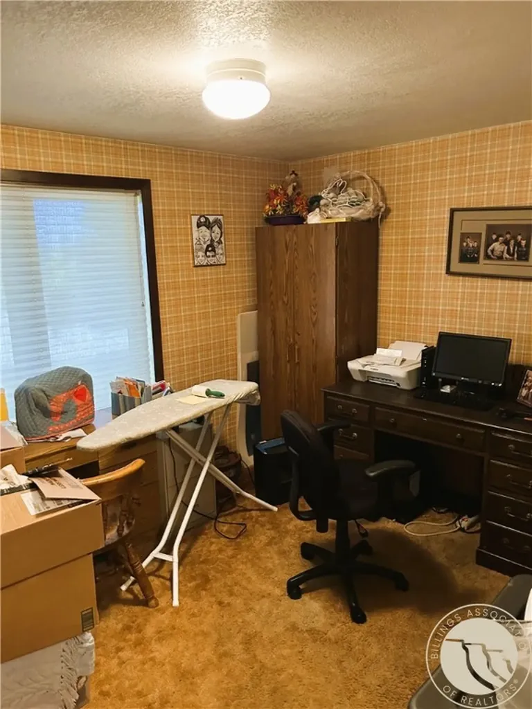 1144 Sugar Factory Road Hardin MT 59034