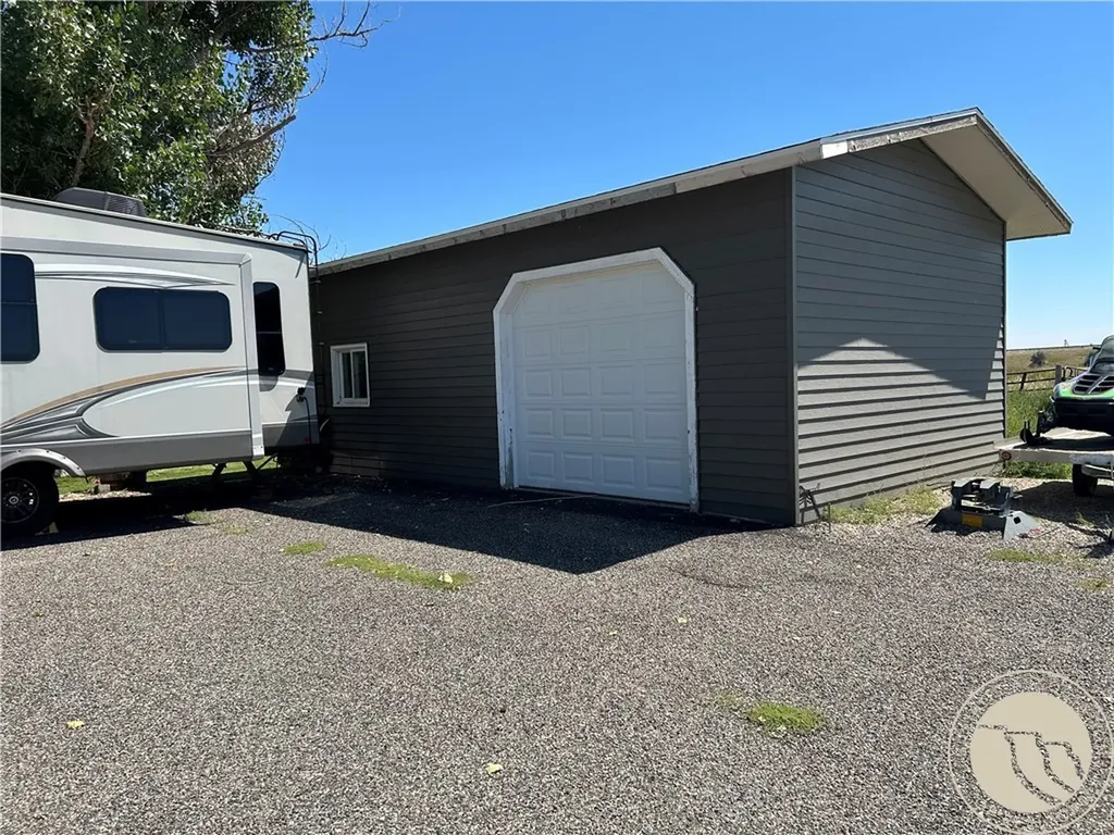 1144 Sugar Factory Road Hardin MT 59034