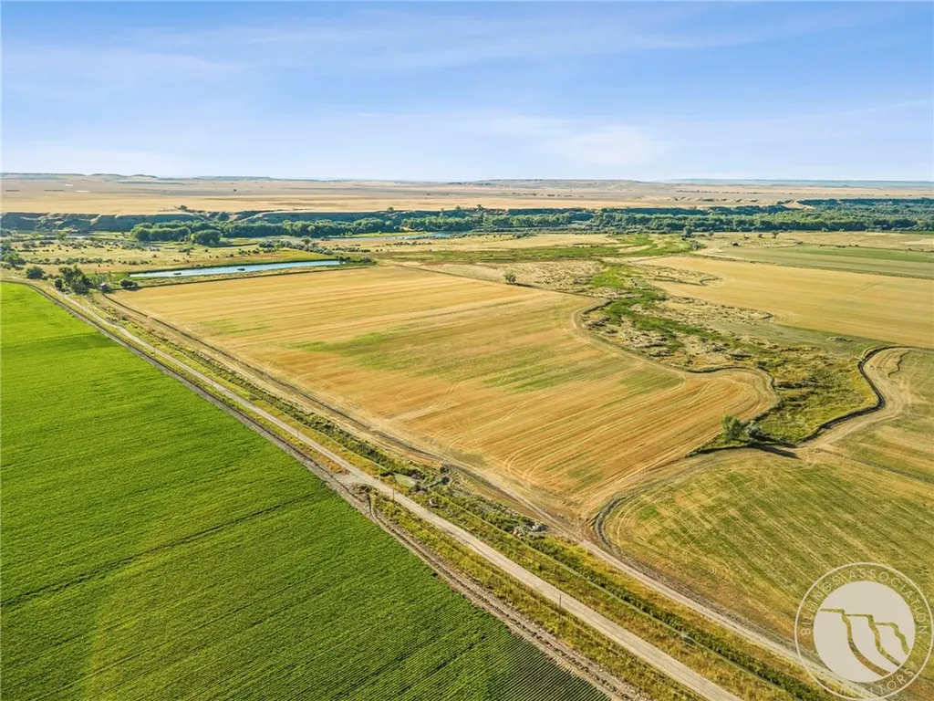 11698 Highway 313 Hardin MT 59034